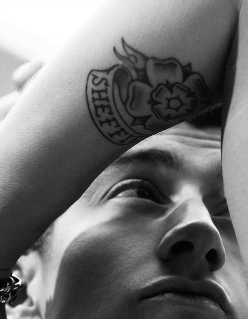 alex turner arctic monkeys tattoo pictures to pin on alex turner arctic monkeys tattoo pictures to pin on