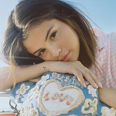 Resultado de imagem para icon selena gomez
