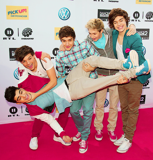 Поздравления от one direction Поздравления от one direction