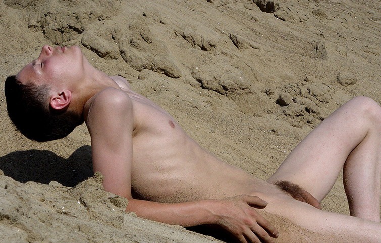 young nudist porno cum on pussy shot