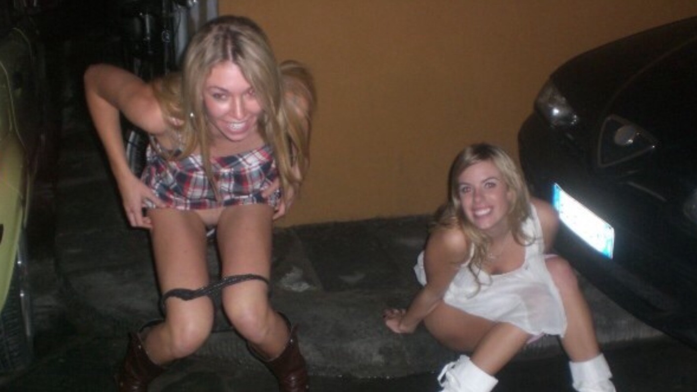 Drunk girls peeing videos, sexy girls nude fucked with animals