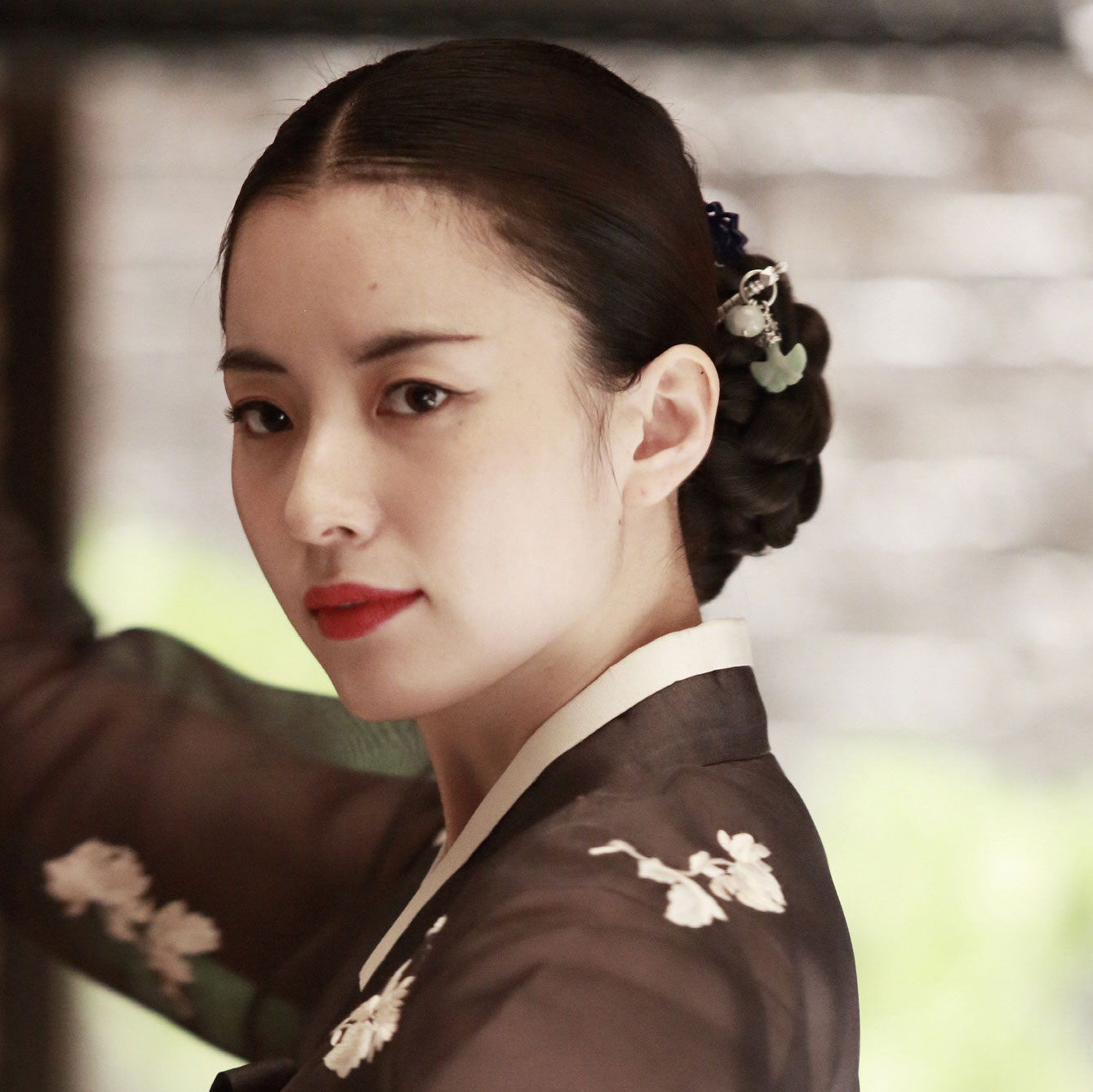 korean-culture-fashion-appreciate-the-hanbok