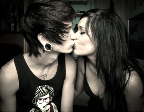 Cute emo couples kissing