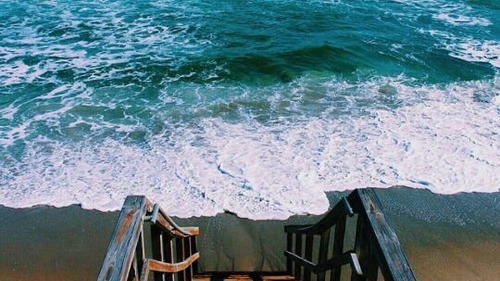 Resultado de imagem para praia tumblr